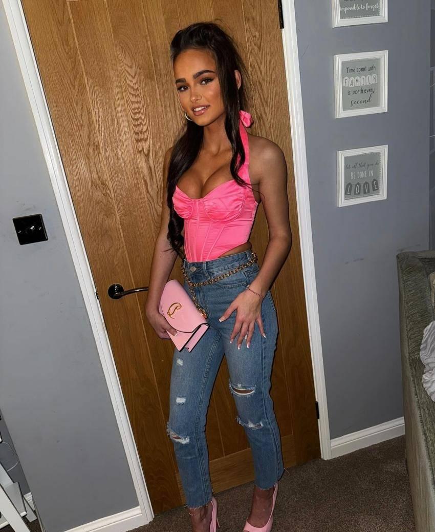 Profil de Lina à Paris (75011)