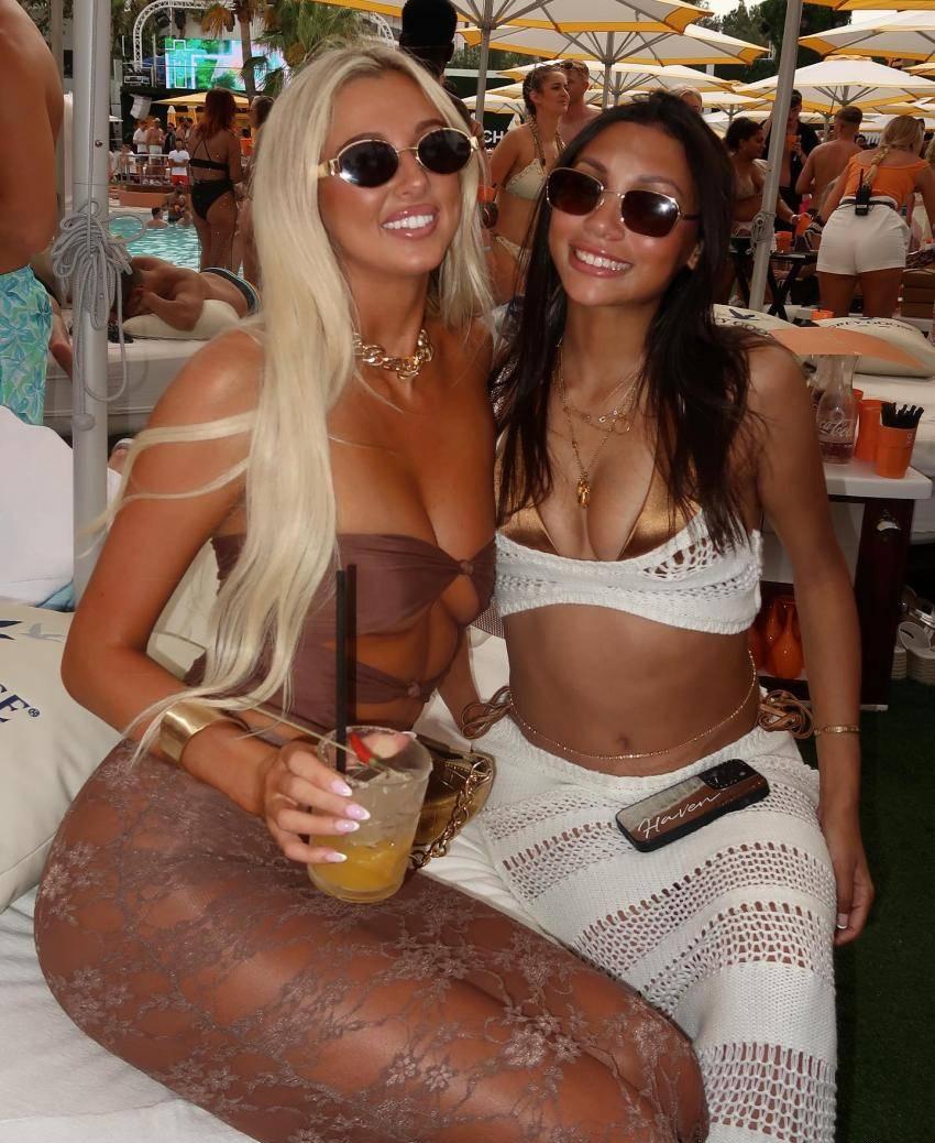 Profil de Léna à Toulon (83000)